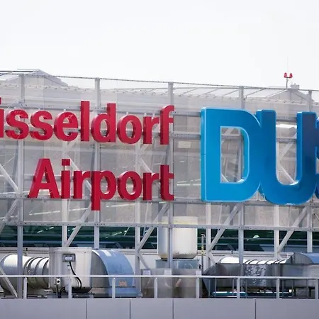 公寓 - Cozy In The Heart Of With New York Design & Betten & Sofa - 5 Mins Central Station Hbf - Big Tv & Wifi -- 杜伊斯堡