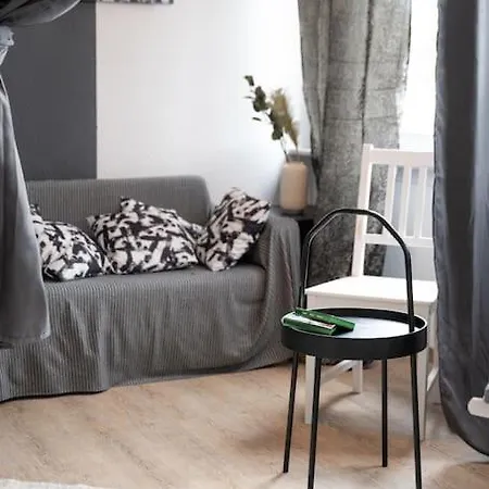 - Cozy In The Heart Of With New York Design & Betten & Sofa - 5 Mins Central Station Hbf - Big Tv & Wifi --