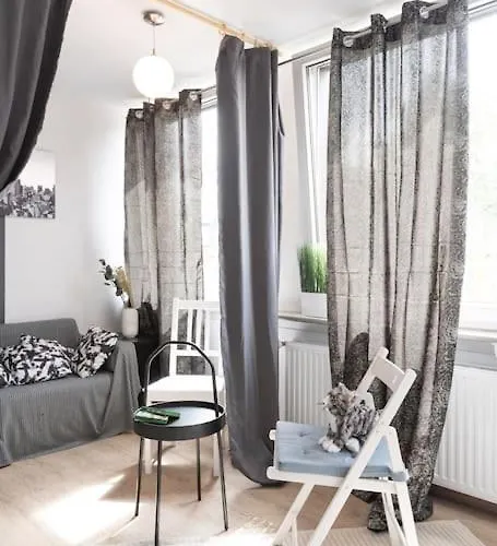 Apartamento - Cozy In The Heart Of With New York Design & Betten & Sofa - 5 Mins Central Station Hbf - Big Tv & Wifi --