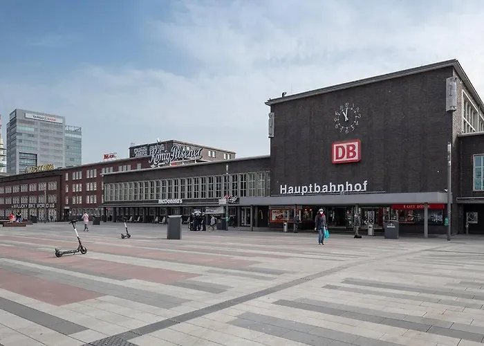 - Cozy In The Heart Of With New York Design & Betten & Sofa - 5 Mins Central Station Hbf - Big Tv & Wifi -- Apartamento Duisburg