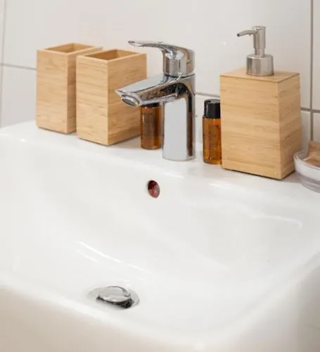 - Cozy In The Heart Of With New York Design & Betten & Sofa - 5 Mins Central Station Hbf - Big Tv & Wifi -- Duisburg